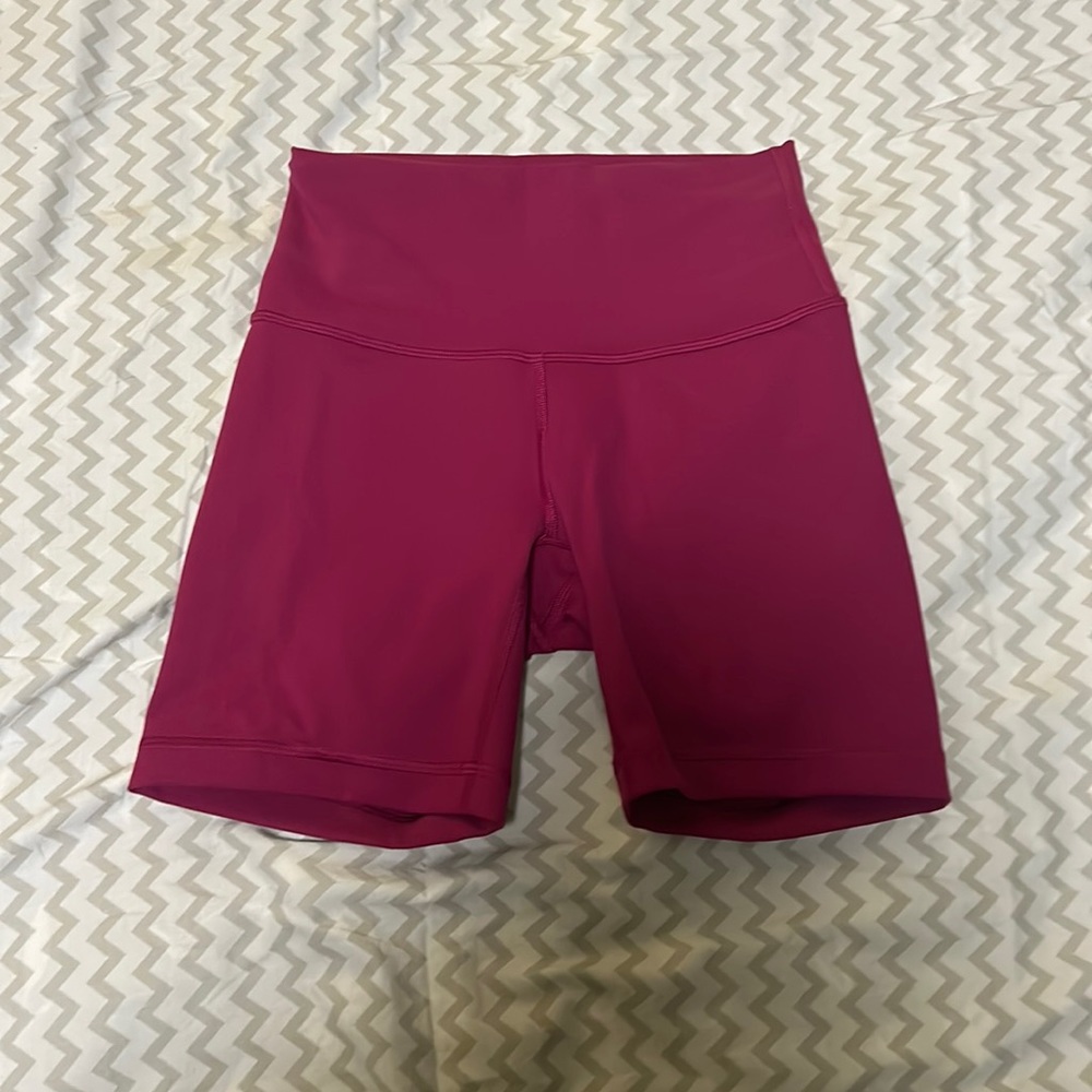 Never worn! Lulu lemon 6 in short